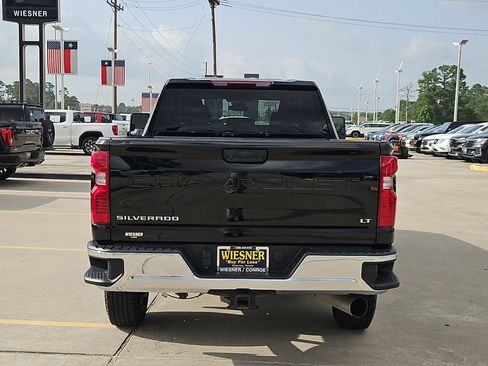 Used 2025 Chevrolet Silverado 2500 LT w/ Convenience Package AWD/4WD image 6