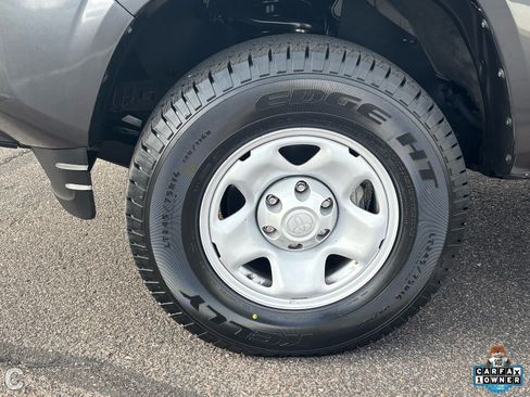 Used 2022 Toyota Tacoma SR image 10