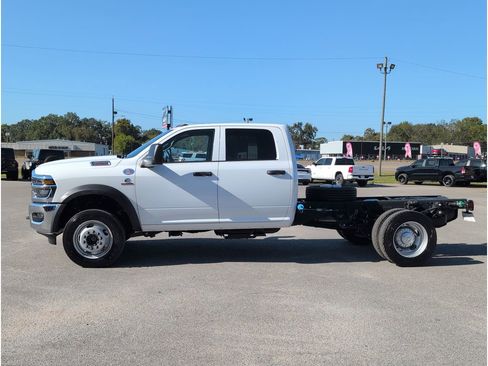 New 2026 RAM 4500 Tradesman w/ Chrome Appearance Group image 2
