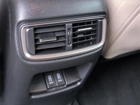 Used 2018 Honda CR-V Touring image 26