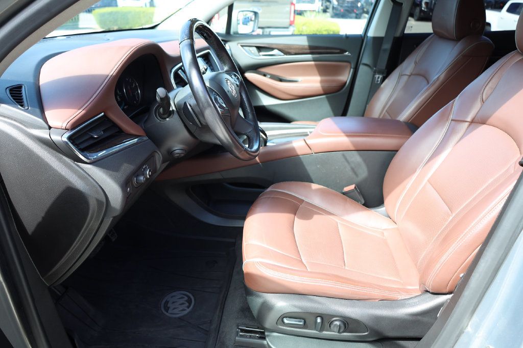 Used 2019 Buick Enclave Avenir w/ Avenir Technology Package AWD/4WD image 11