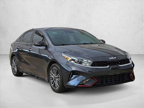 Used 2023 Kia Forte GT-Line FWD image 3