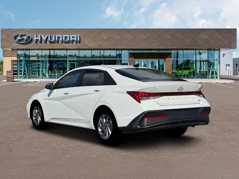 New 2026 Hyundai Elantra Blue image 5