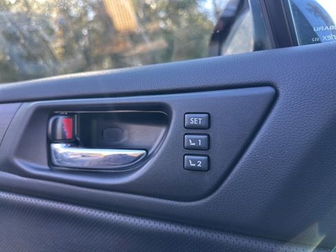 Used 2016 Subaru Legacy 3.6R Limited image 12