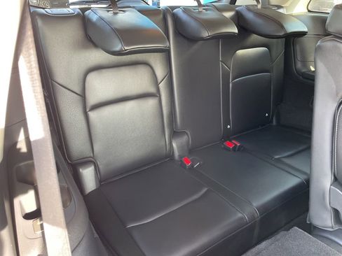 Used 2025 Nissan Pathfinder SL image 39