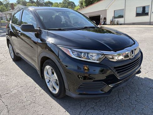 Used 2019 Honda HR-V LX image 8