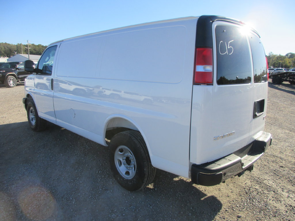 New 2027 GMC Savana 2500 w/ Driver Convenience Package RWD image 6