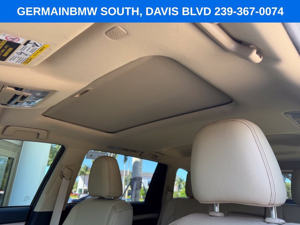 Used 2019 Toyota Highlander XLE FWD image 30
