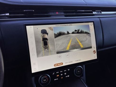 Used 2023 Land Rover Range Rover Autobiography image 18