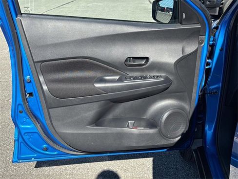 Certified 2025 Nissan Kicks Play S image 23