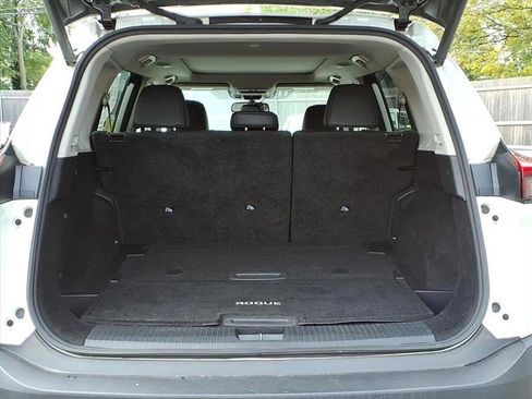 Used 2023 Nissan Rogue SL w/ SL Premium Package image 14