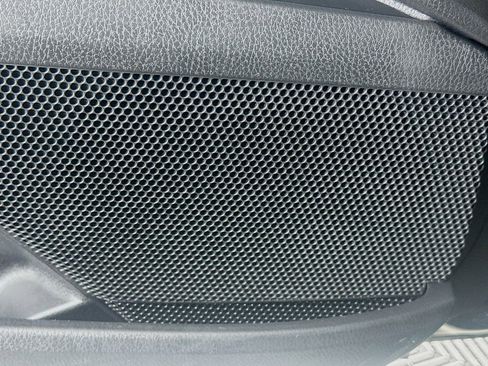 Used 2025 Toyota Camry SE image 19