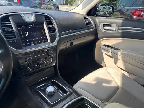 Used 2019 Chrysler 300 Touring w/ Sport Appearance Package RWD image 25
