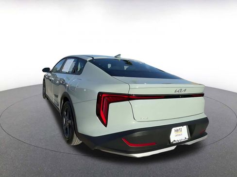 Used 2025 Kia K4 LXS image 10