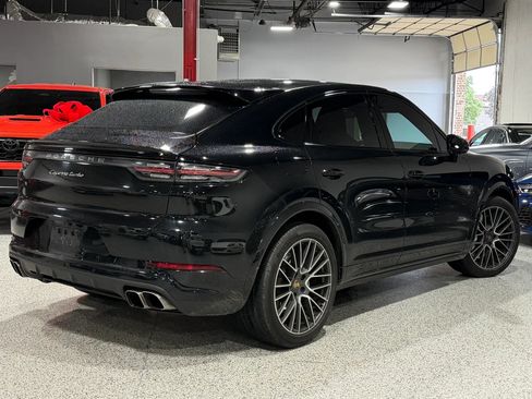 Used 2023 Porsche Cayenne Turbo AWD/4WD image 3