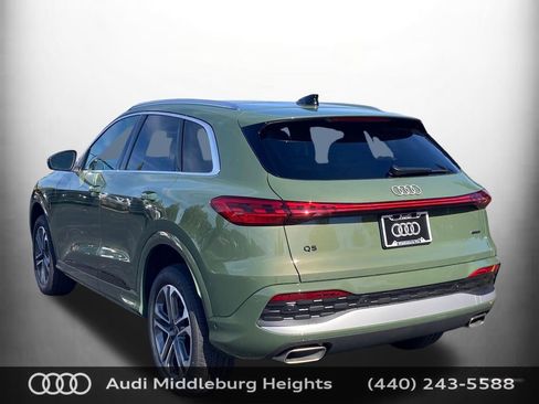 Used 2025 Audi Q5 Premium w/ Convenience Package image 10