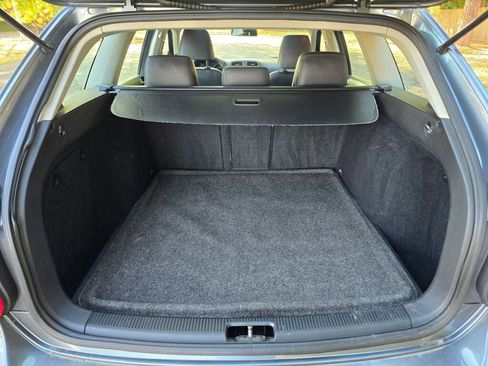 Used 2011 Volkswagen Jetta SE w/ Wheel & Sunroof Pkg image 13