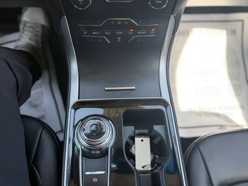 Used 2019 Ford Edge SEL w/ Equipment Group 201A AWD/4WD image 16