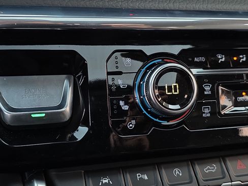 Used 2025 GMC Sierra 1500 Denali image 25