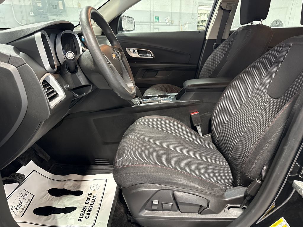 Used 2016 Chevrolet Equinox LS FWD image 23