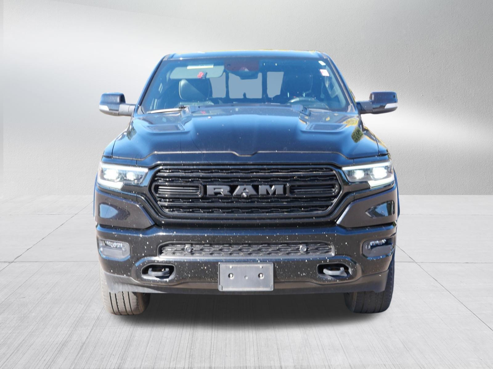 Used 2022 RAM 1500 Limited AWD/4WD image 2
