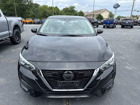 Used 2022 Nissan Sentra SV FWD image 2