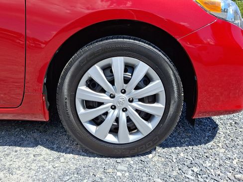 Used 2013 Toyota Corolla LE image 9