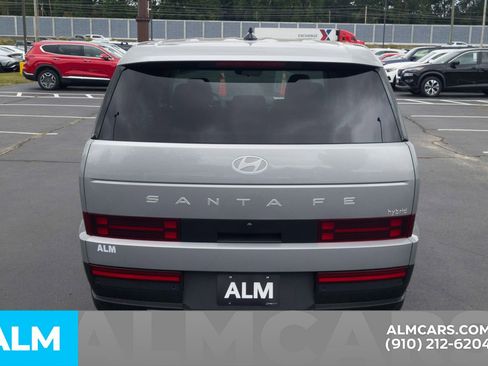 Used 2026 Hyundai Santa Fe SE FWD image 7