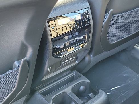 New 2026 Jeep Grand Cherokee L Limited image 12