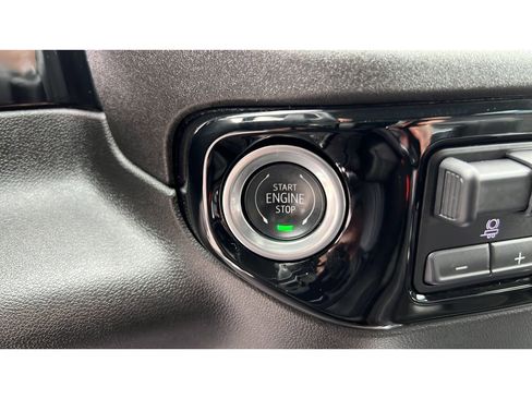 Certified 2024 Chevrolet Silverado 1500 LTZ AWD/4WD image 21