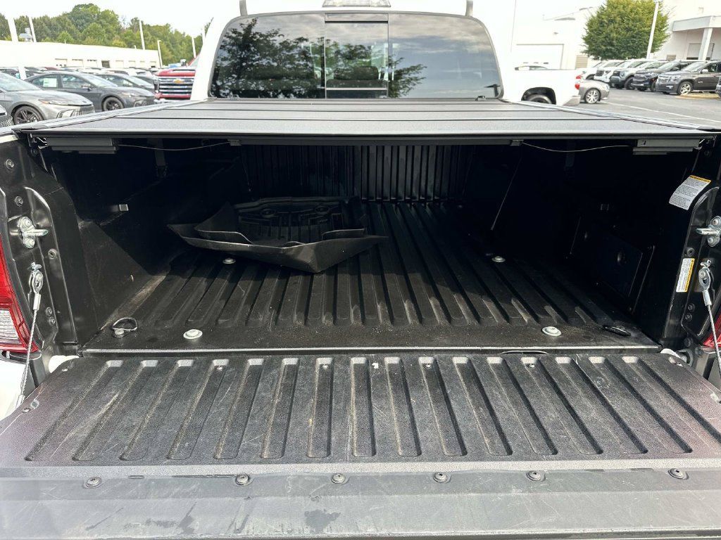 Used 2023 Toyota Tacoma SR5 w/ Technology Package AWD/4WD image 12