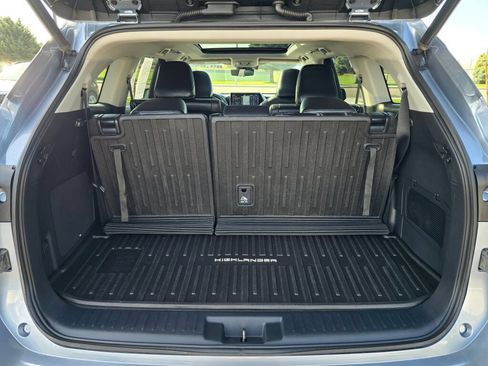 Used 2021 Toyota Highlander Platinum AWD/4WD image 30
