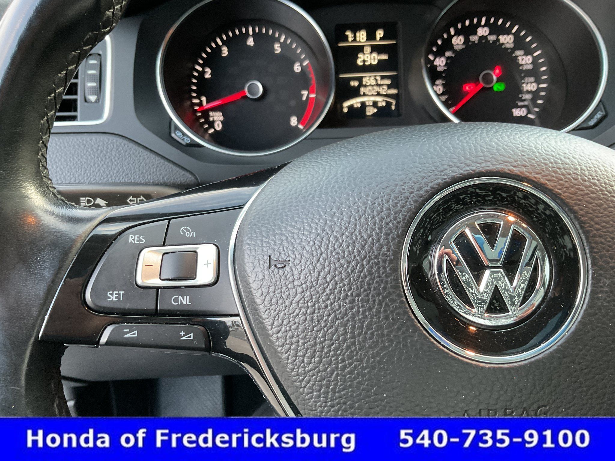 Used 2015 Volkswagen Jetta SE FWD image 34