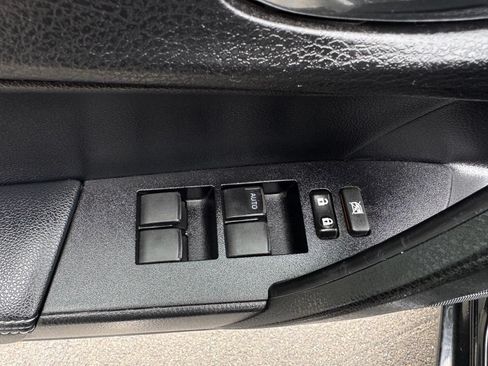 Used 2017 Toyota Corolla SE w/ Carpet Mat Package (TMS) FWD image 13