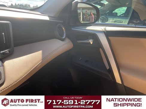 Used 2014 Toyota RAV4 Limited AWD/4WD image 25