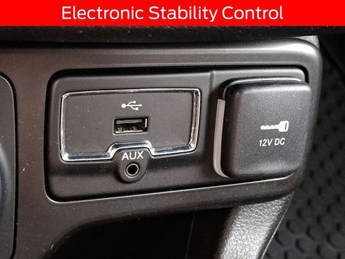 Used 2021 Jeep Renegade Latitude w/ Convenience Group image 24