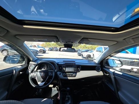 Used 2018 Toyota RAV4 XLE image 10
