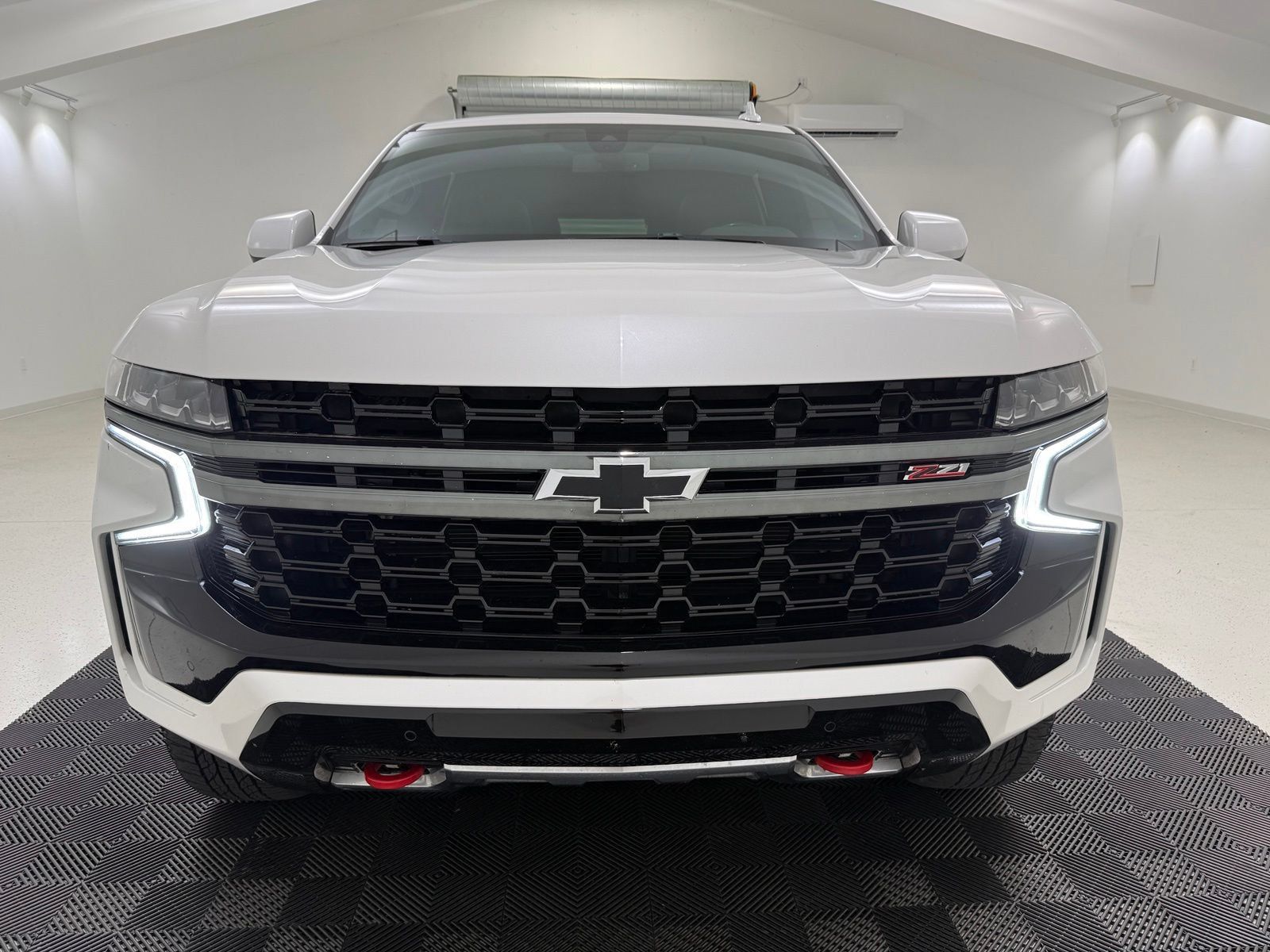 Used 2022 Chevrolet Tahoe Z71 AWD/4WD image 2