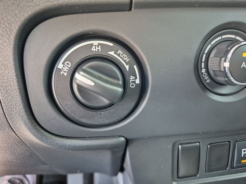 Used 2026 Nissan Frontier S AWD/4WD image 31
