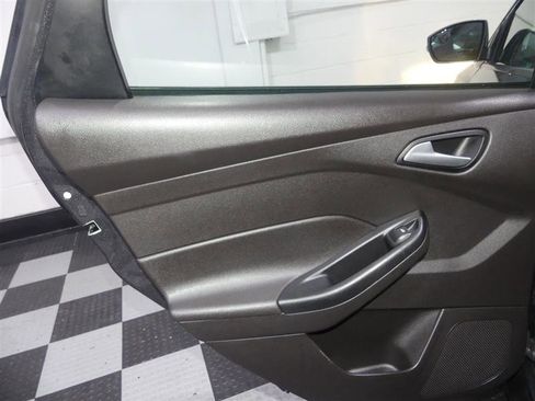 Used 2017 Ford Focus SE image 24