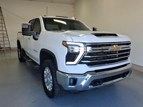 Used 2025 Chevrolet Silverado 2500 LTZ w/ LTZ Convenience Package AWD/4WD image 1