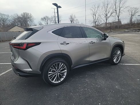 Used 2025 Lexus NX 350h AWD w/ Accessory Package (2T) image 4