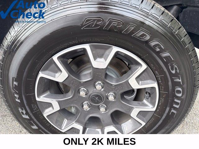 Used 2024 Jeep Wrangler Unlimited Sahara AWD/4WD image 9