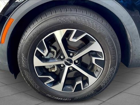 Used 2023 Kia Sportage EX image 9
