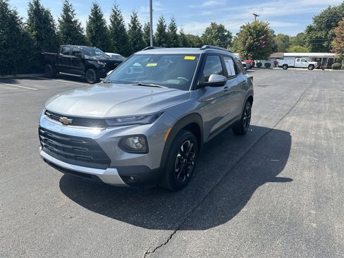 Used 2023 Chevrolet TrailBlazer LT w/ Convenience Package image 4