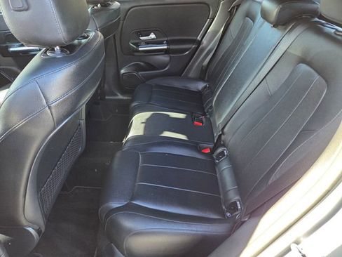 Used 2021 Mercedes-Benz GLA 250 image 10