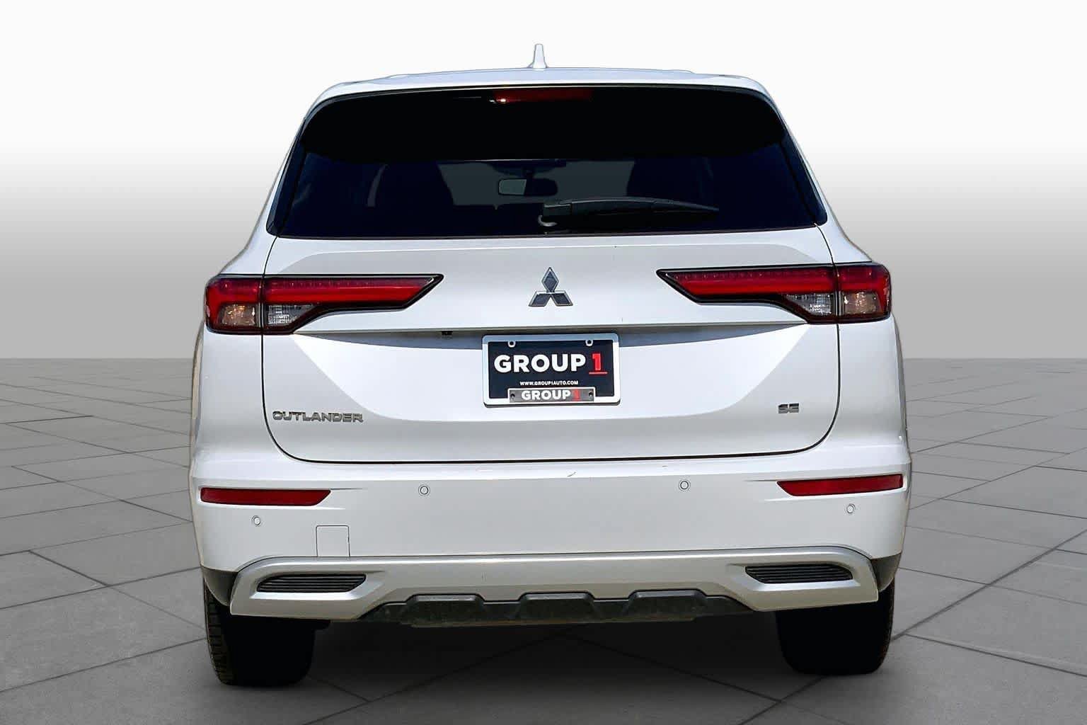 Used 2024 Mitsubishi Outlander SE FWD image 5