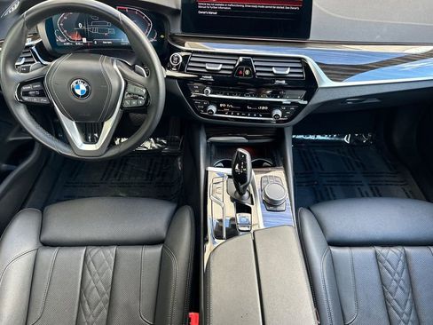 Used 2022 BMW 530i w/ Convenience Package image 14