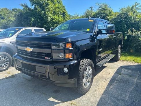 Used 2019 Chevrolet Silverado 2500 LTZ w/ Duramax Plus Package AWD/4WD image 4
