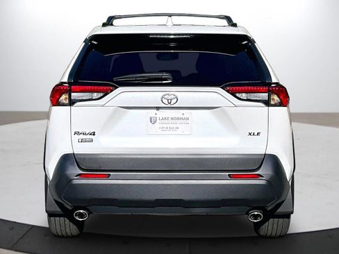 Used 2024 Toyota RAV4 XLE Premium FWD image 8
